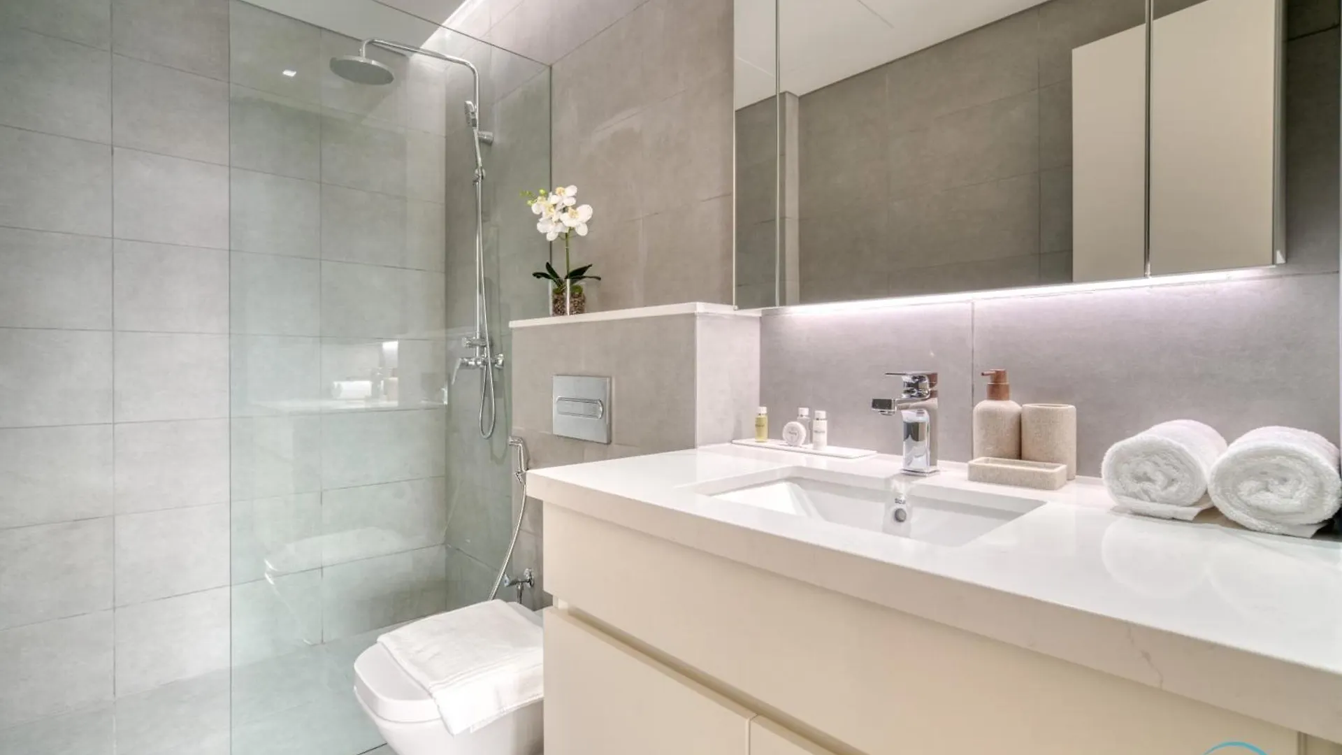 Welcoming 1Br Apartment In Ahad Residences Business Bay By Deluxe Holiday Homes Dubai United Arab Emirates