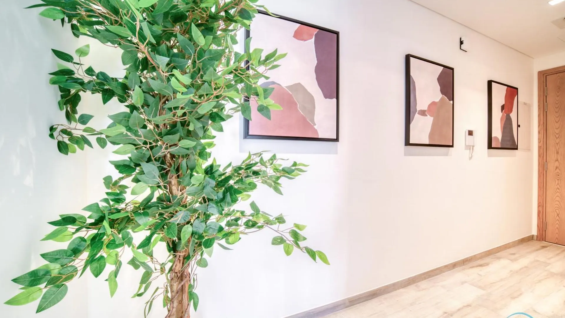 Welcoming 1Br Apartment In Ahad Residences Business Bay By Deluxe Holiday Homes Dubai