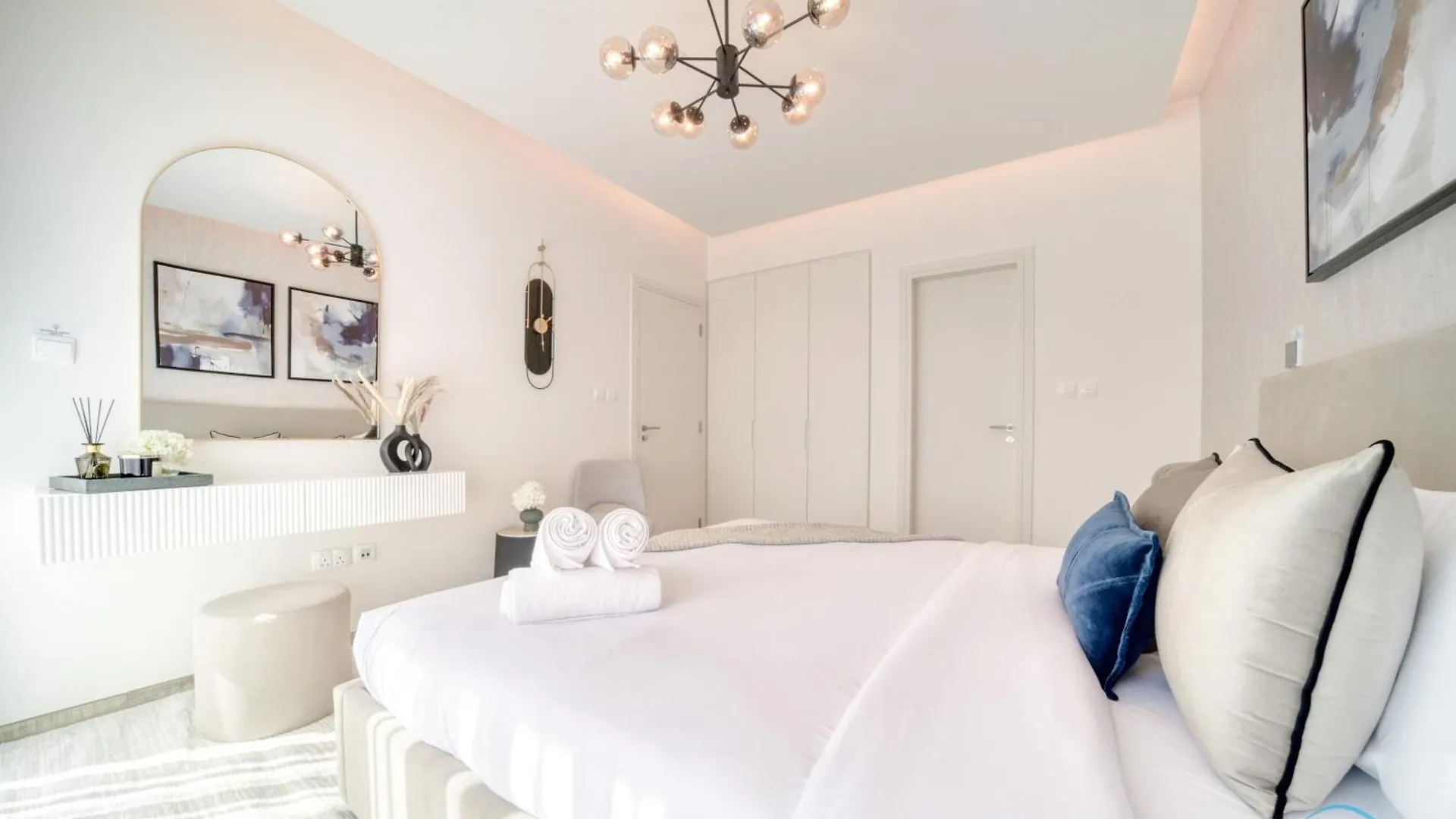 Welcoming 1Br Apartment In Ahad Residences Business Bay By Deluxe Holiday Homes Dubai