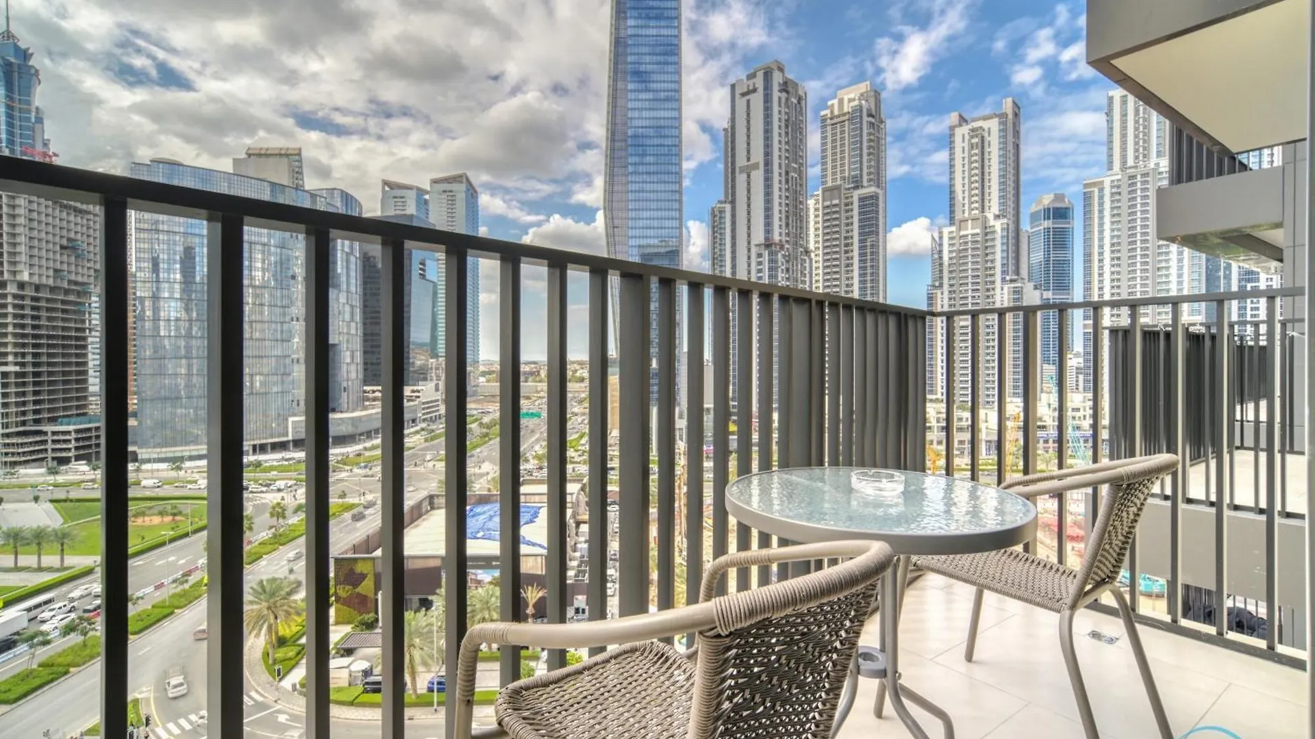 Welcoming 1Br Apartment In Ahad Residences Business Bay By Deluxe Holiday Homes Dubai